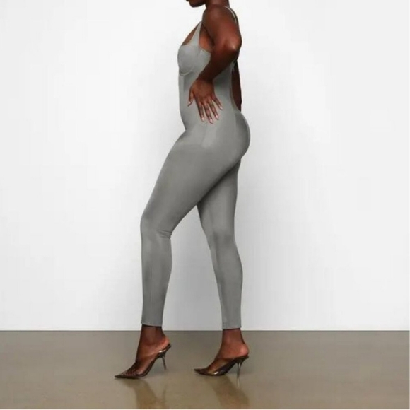 Skims Glissenette Catsuit / Bodysuit - Thunder - Picture 3 of 9
